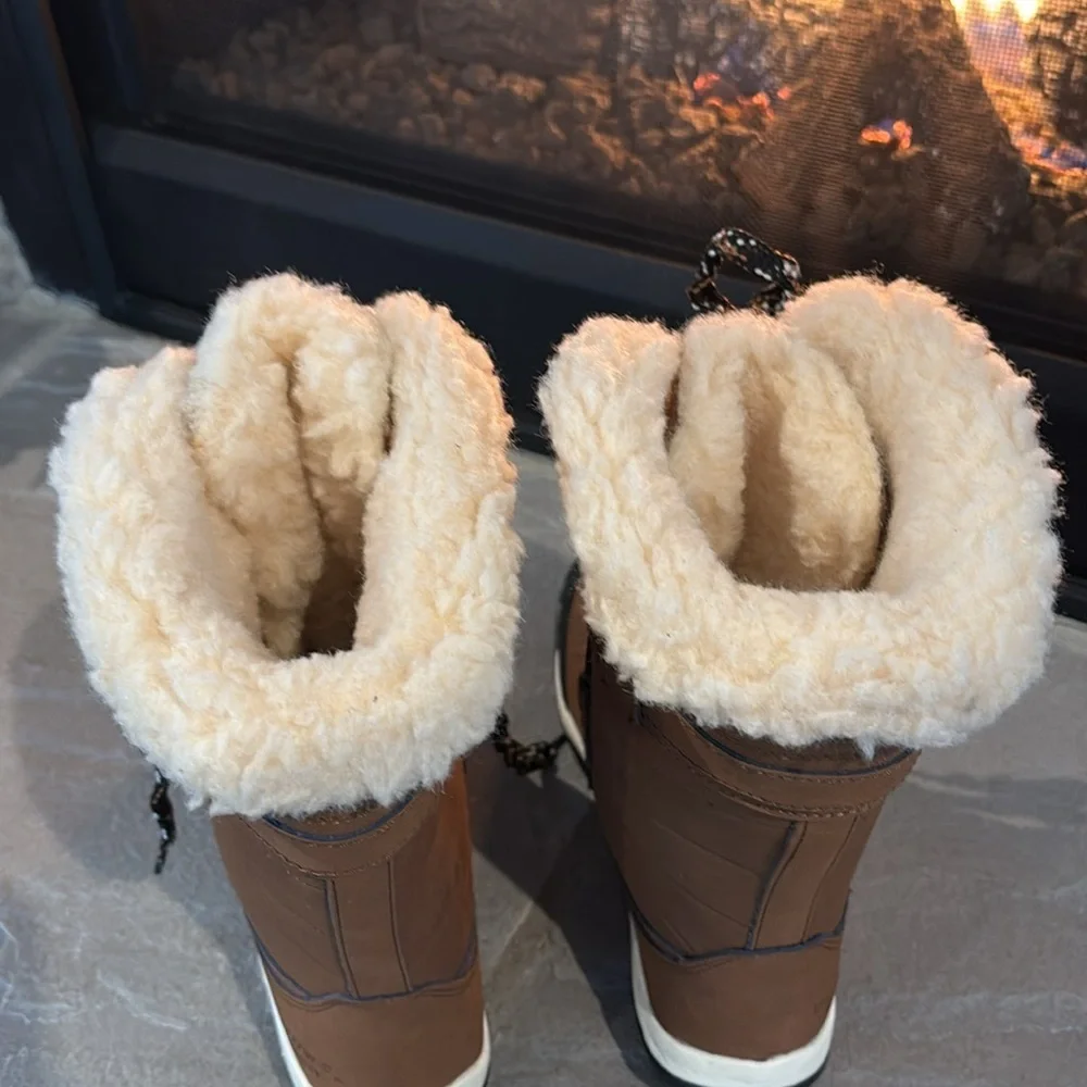 Bearpaw Desdemona NeverWet,wool blend lining,sheepskin footbed,EVA midsole boots